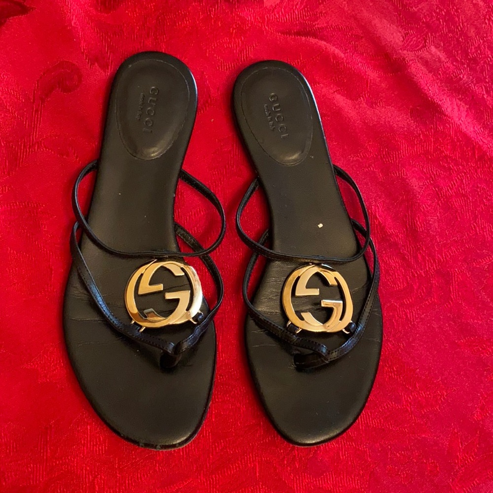 Authentic Gucci flat sandals